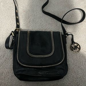MK cute cross body zipper bag